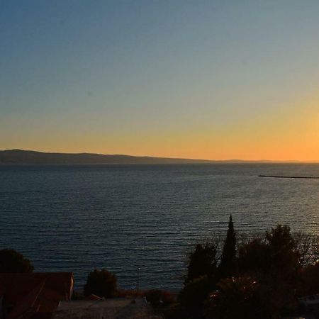 Cosy Sunset Apartment โอมิช ภายนอก รูปภาพ