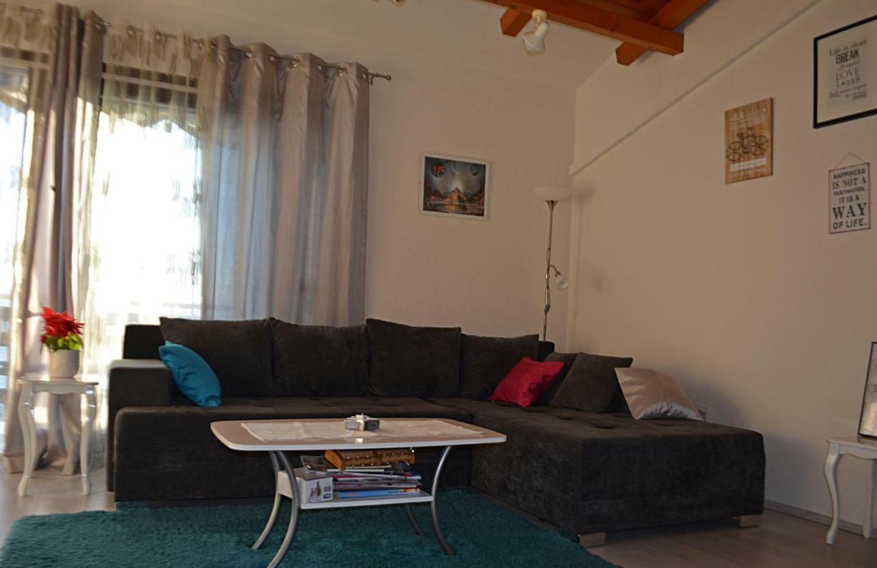 Cosy Sunset Apartment โอมิช ภายนอก รูปภาพ