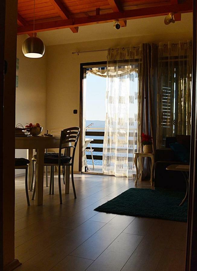 Cosy Sunset Apartment โอมิช ภายนอก รูปภาพ